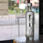 bouteille-eau-de-vie-verre