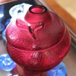 vase-serpent-cristal-rouge-lalique