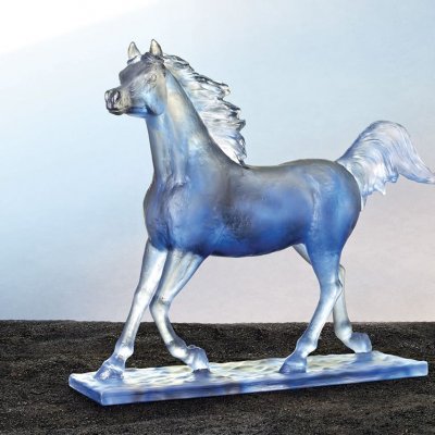 Cheval-bleu-majestueux-Daum