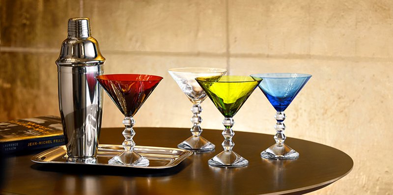 COMPOSITION D'UN SERVICE DE TABLE EN CRISTAL 4 Service-Vega-Baccarat