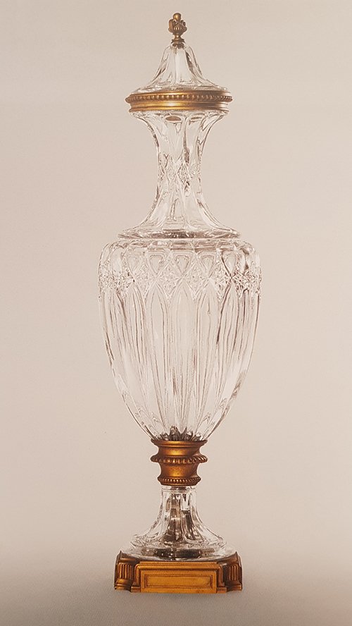 L'INCROYABLE ÉPOPÉE DU FLACON BACCARAT 3 Vase amphore couvert Baccarat