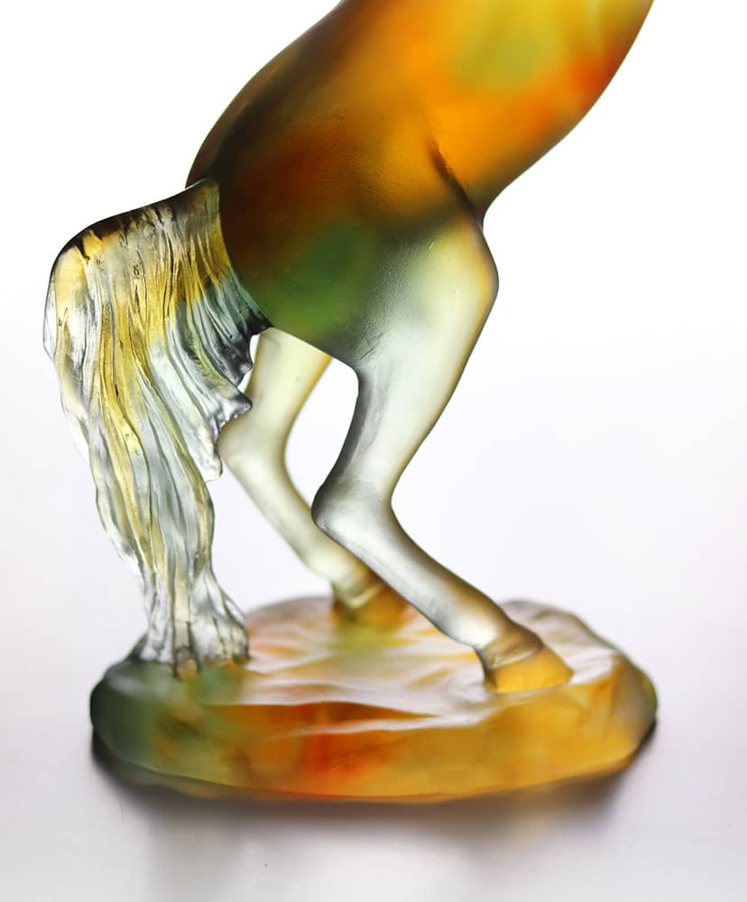 Amber grey spirited horse daum 4 cheval-cristal-daum-france-2