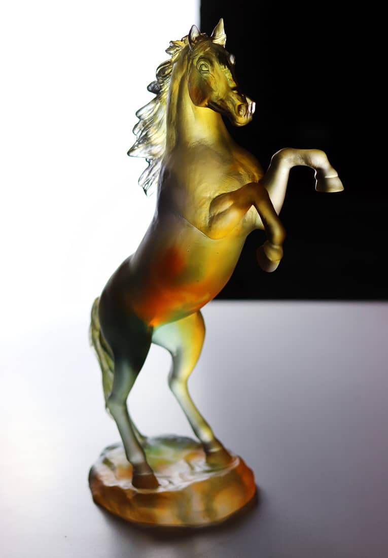 Amber grey spirited horse daum 3 cheval-fougueux-ambre-gris-daum
