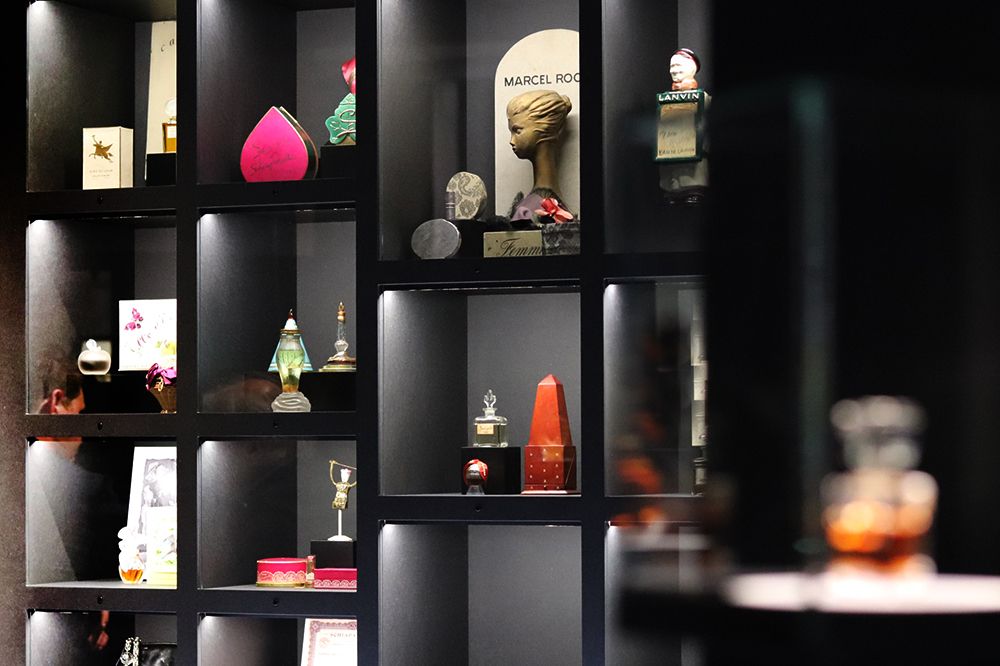 visite exposition musee flacon de parfum de baccarat