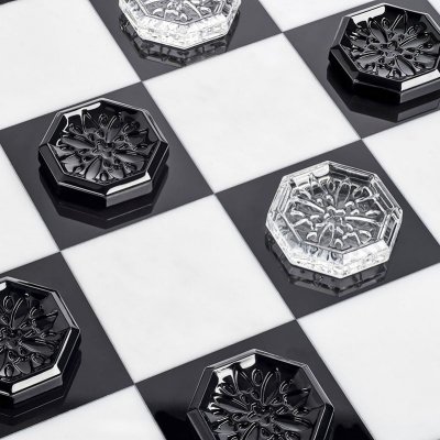 jeu-de-dames-en-cristal-baccarat