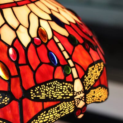 lampe-vitrail-en-verre-rouge