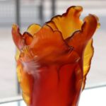 vase-tulipe-ambre-fonce-daum