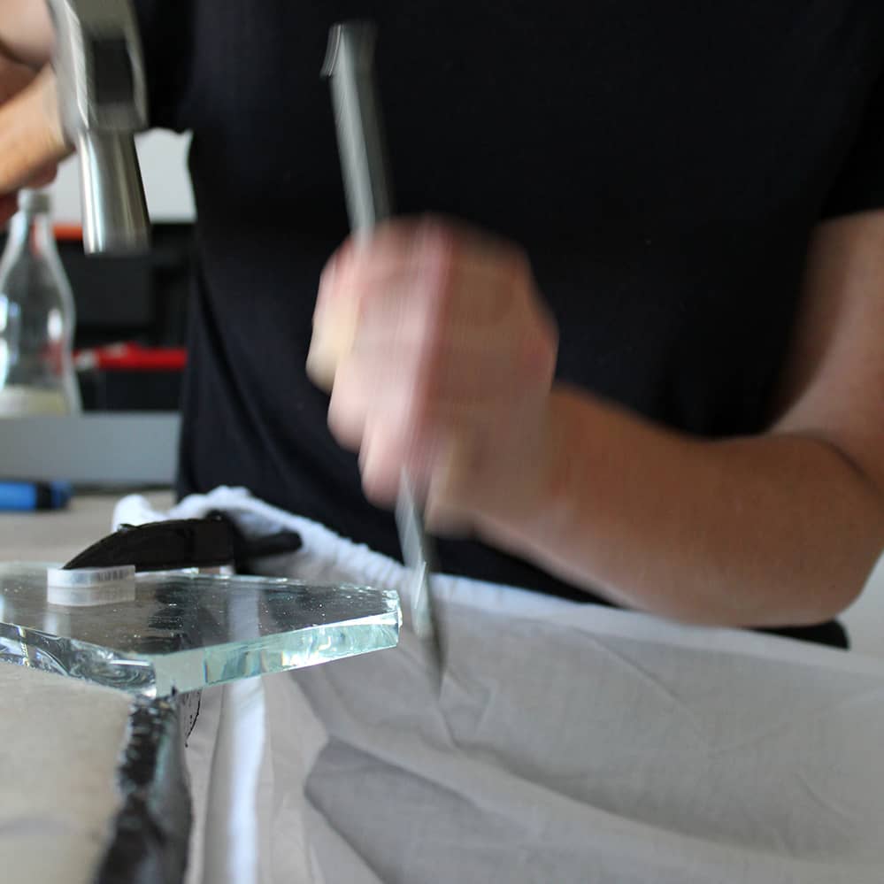 Coupe en verre par Aline Thibault (incolore) 3 aline-thibault-fabrication