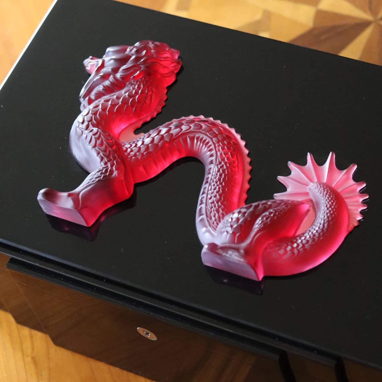 Red dragon Jewellery BOX IN BLACK LACQUERED Lalique 2 boite-dragon-cristal-lalique