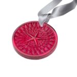 ornement-noel-lalique-plume-2023-rouge