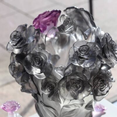 vase-rose-cristal-gris-daum-france