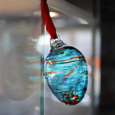oeuf-de-paques-turquoise-verre