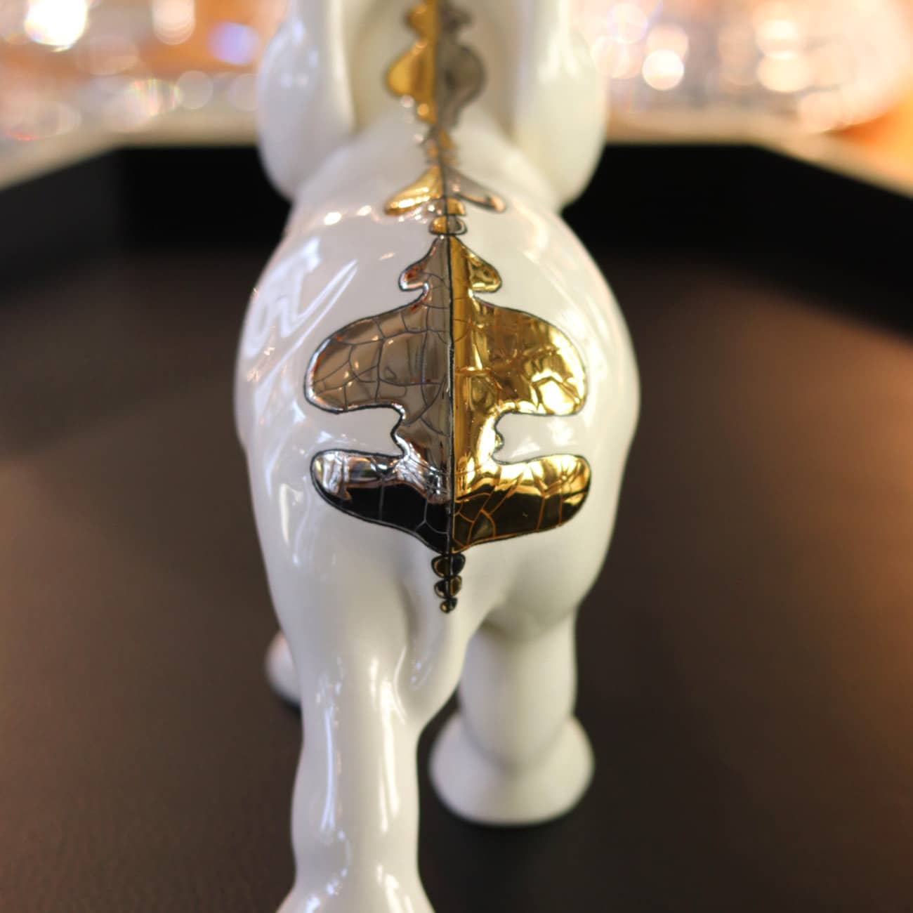 Éléphant chargeant Multant Émaux de Longwy 3 elephant-blanc-faience-de-longwy