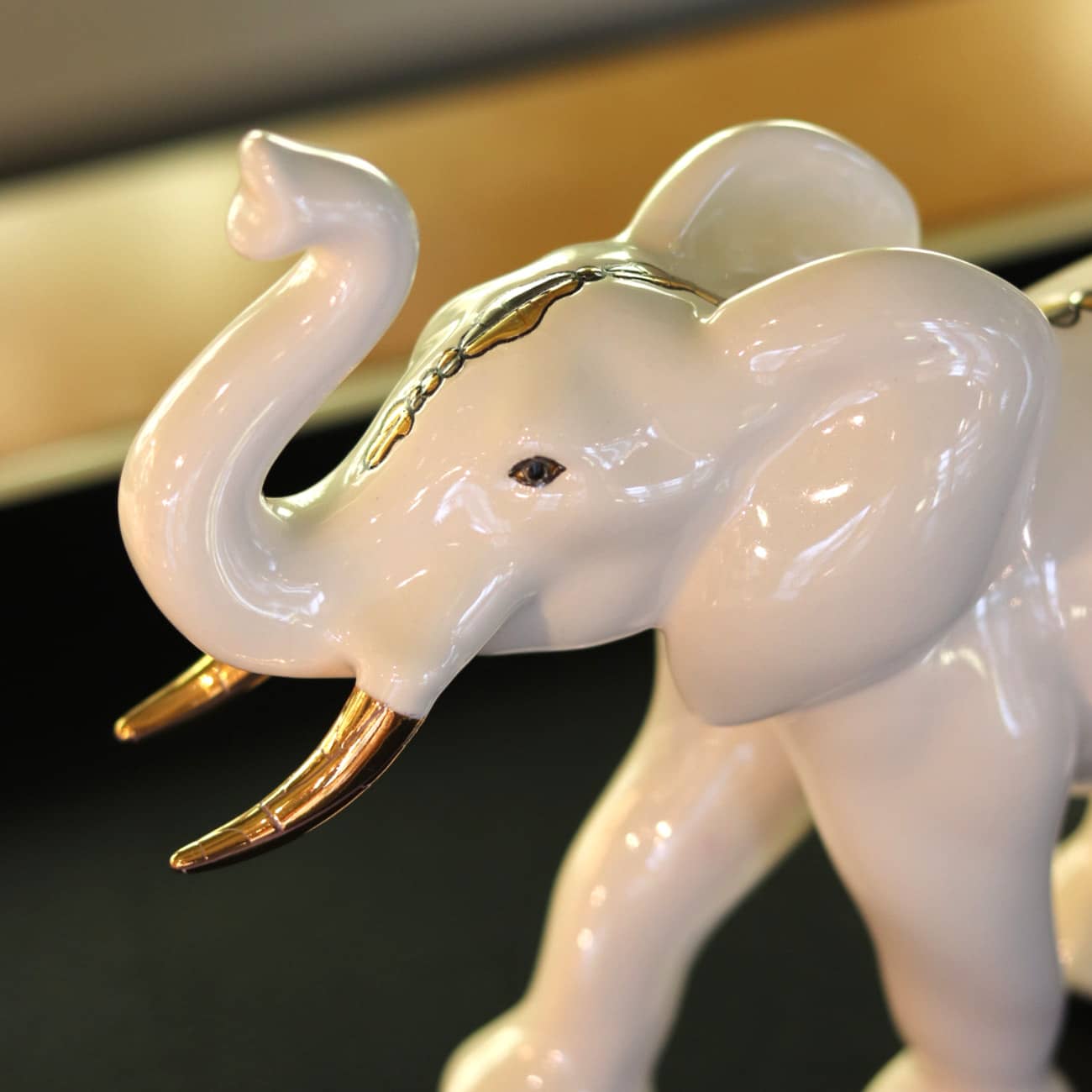 Éléphant chargeant Multant Émaux de Longwy 2 elephant-multan-emaux-de-longwy